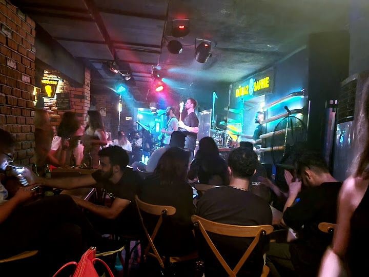 Düşbaz Sahne galeri fotoğrafı