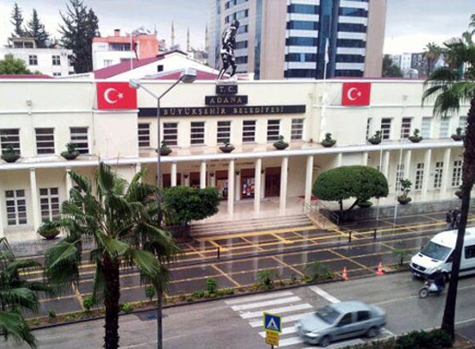 Adana Büyükşehir Belediyesi Tiyatro Salonu galeri fotoğrafı