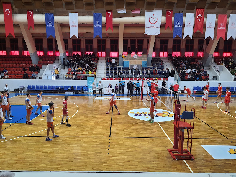 Adnan Menderes Spor Salonu galeri fotoğrafı